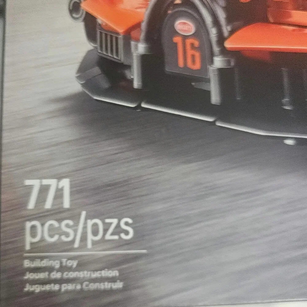 Lego Technic Bugatti Chiron Pur Sport (42222) 771 piece with digital download